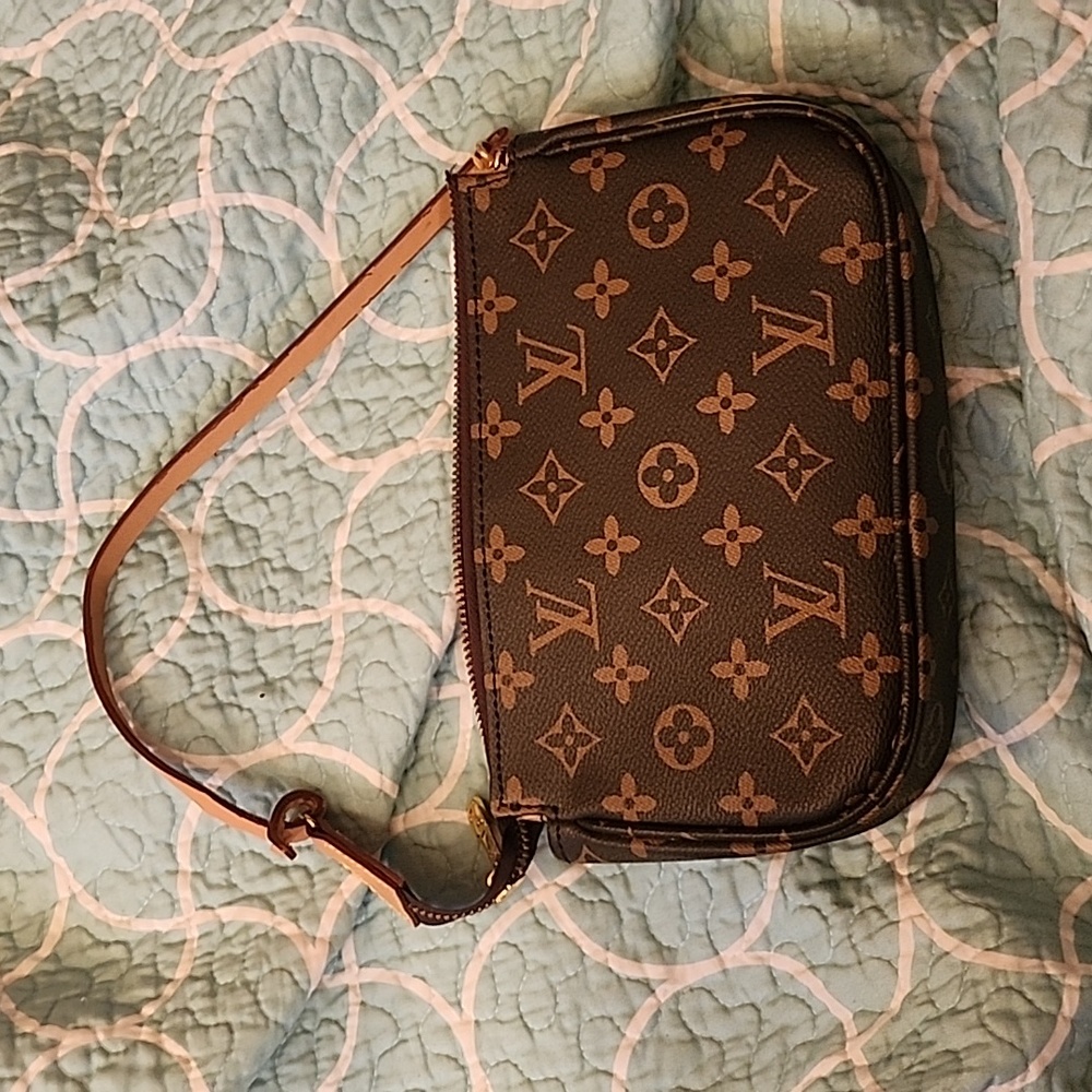 Louis Vuitton purse